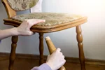 چگونه پایه چوبی صندلی را تعمیر و نگهداری کنیم؟